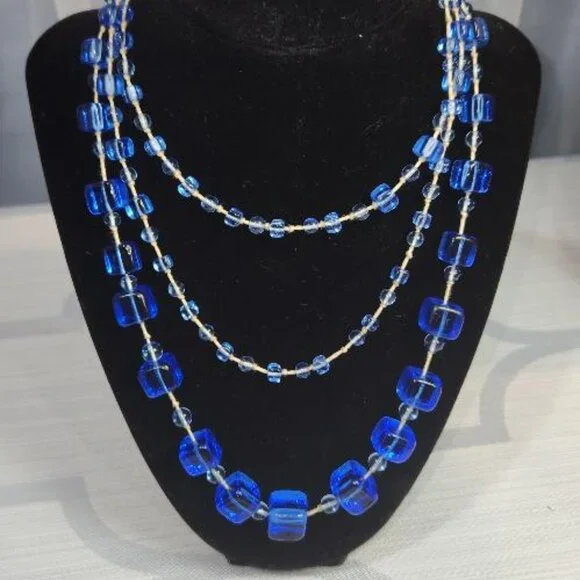 Vintage Czech Blue glass cube beads long flapper necklace from the 1920's - Picture 1 of 4